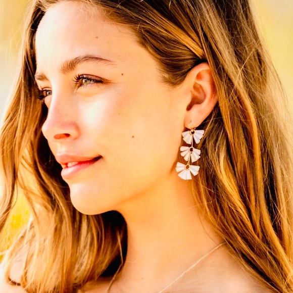 🍋2/$30 New Fuchsia Glass Bead Cascading Earrings - Picture 2 of 3